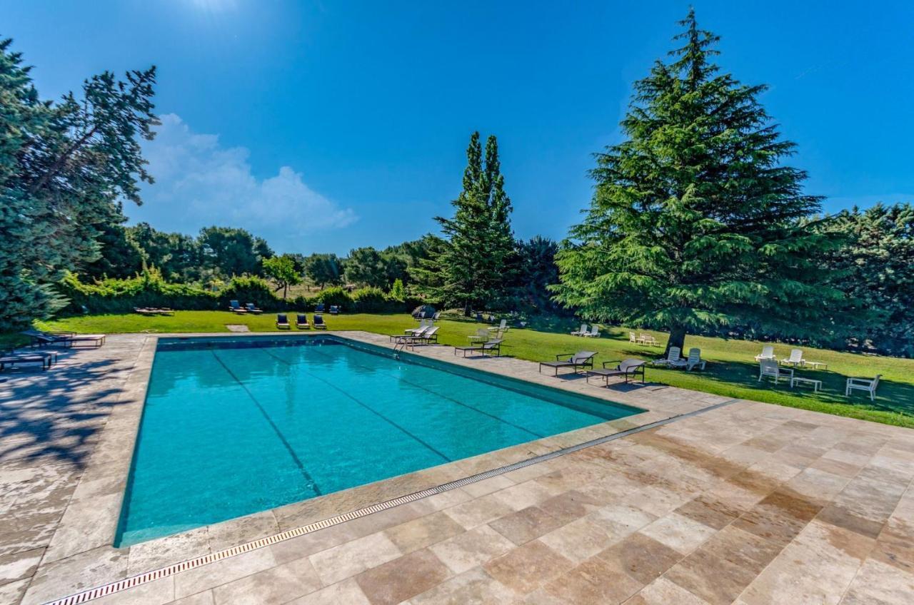 Best Western Domaine De Roquerousse Salon-de-Provence Exteriör bild