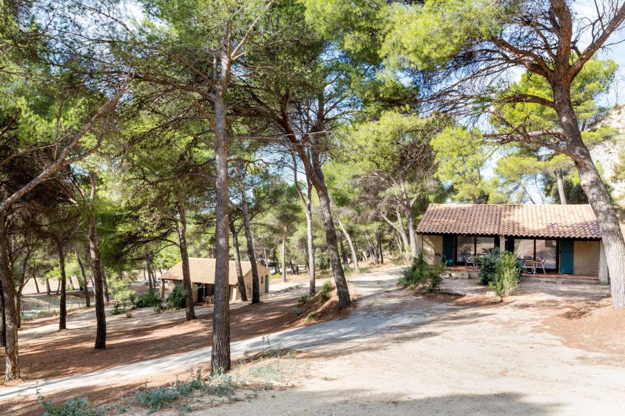 Best Western Domaine De Roquerousse Salon-de-Provence Exteriör bild